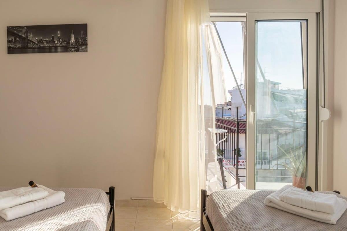 Appartement Comfy Central Square Gem With Balcony à Kalamata Extérieur photo