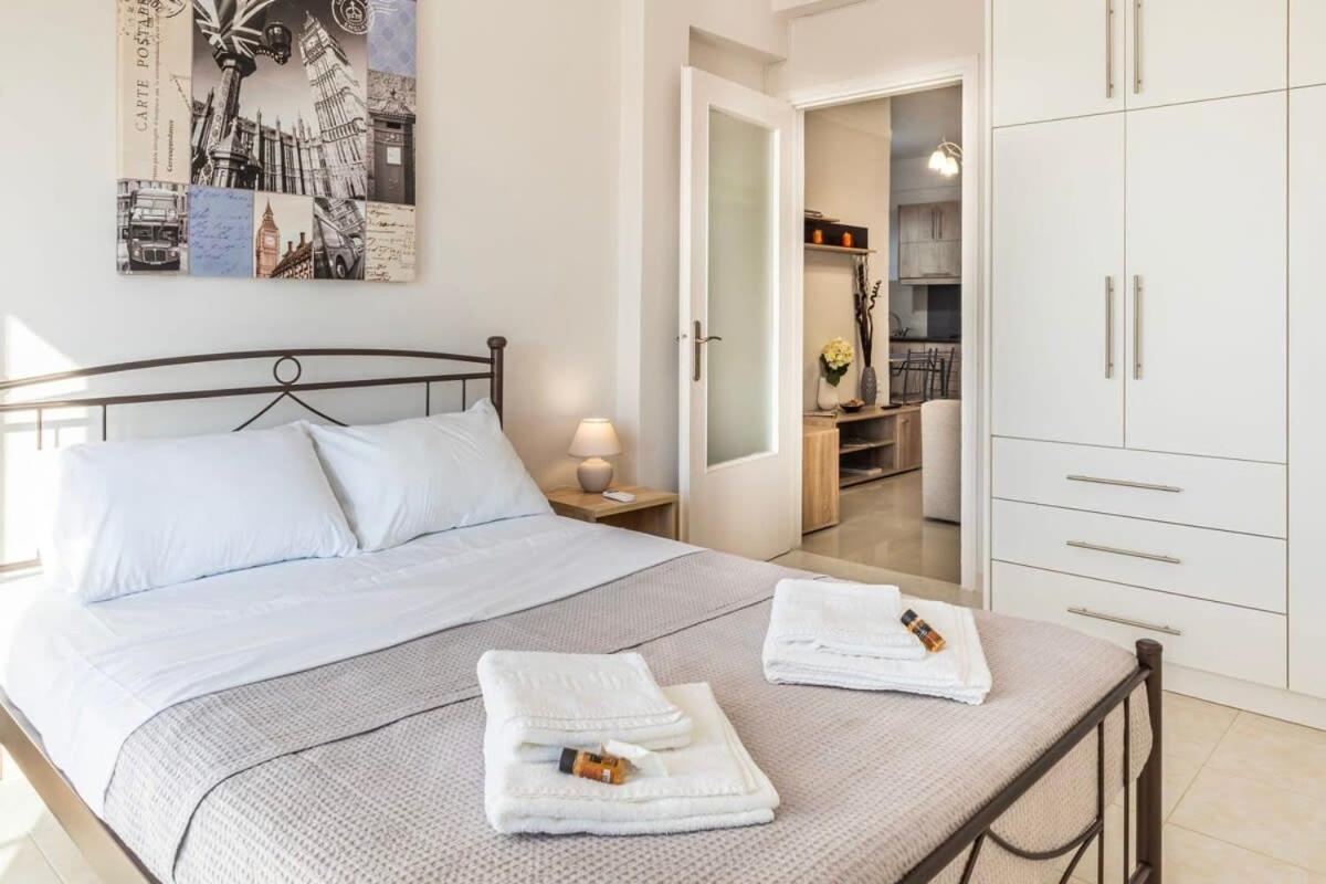 Appartement Comfy Central Square Gem With Balcony à Kalamata Extérieur photo