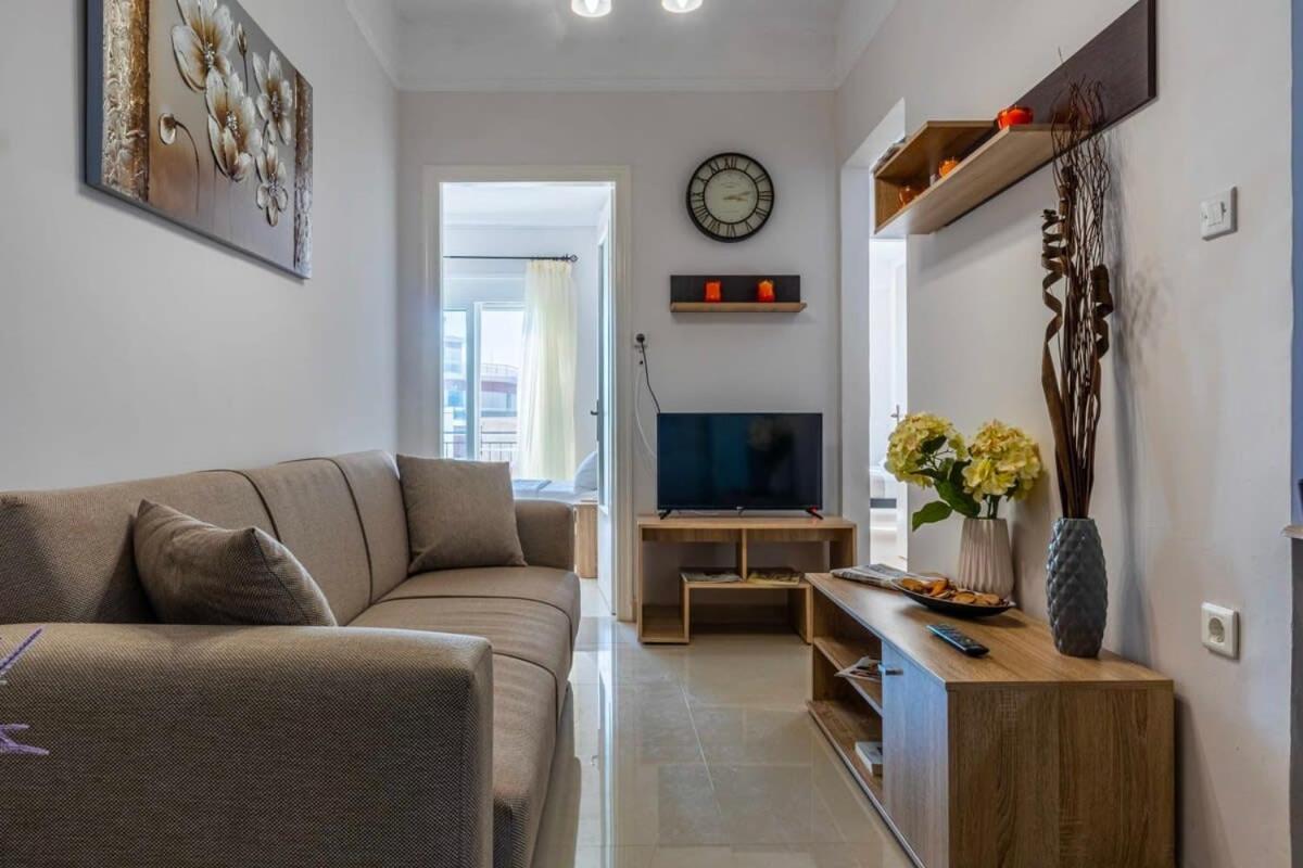 Appartement Comfy Central Square Gem With Balcony à Kalamata Extérieur photo